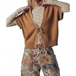 NEW URBAN DAIZY crochet trim tie vest in brown